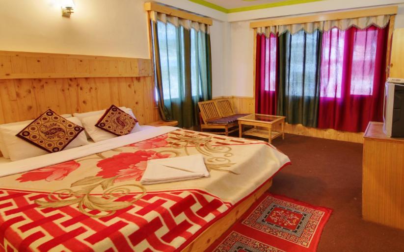 Hotel Hilltop Manāli Zewnętrze zdjęcie